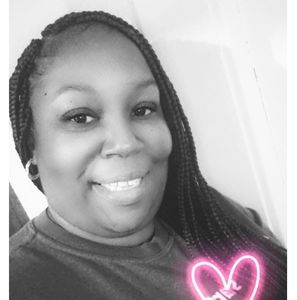 Meet your Posher, Lola